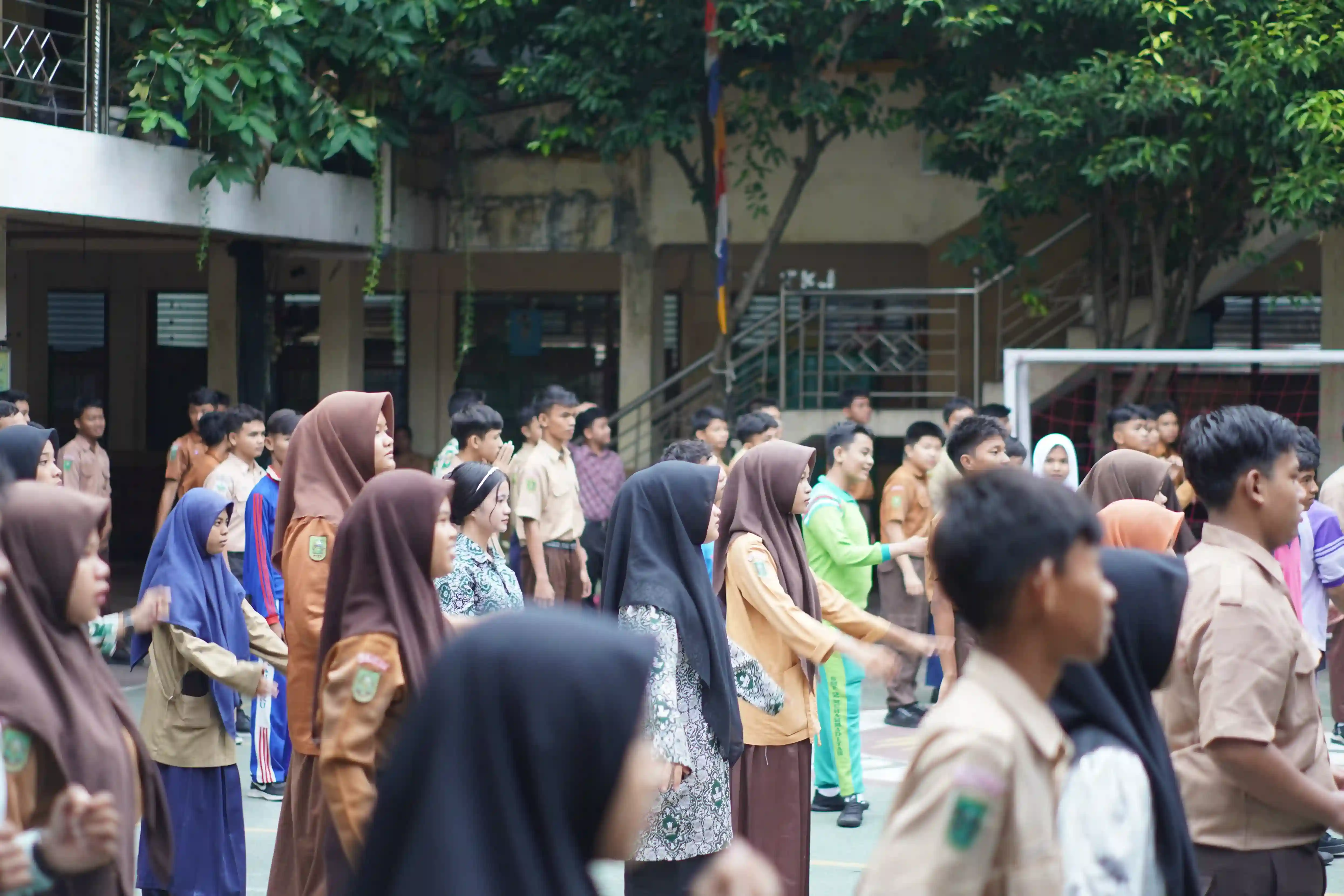 SMK PGRI Pekanbaru Gelar Kegiatan Senam Pagi untuk Tingkatkan Kebugaran Siswa dan Guru