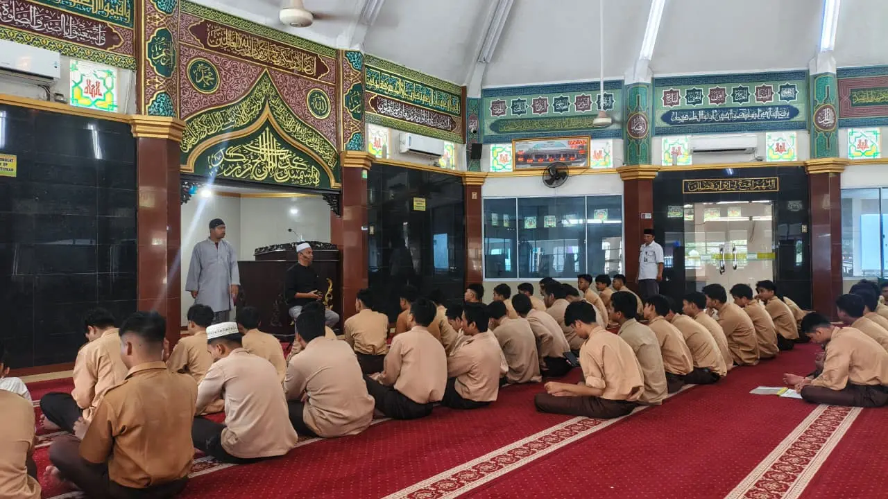 SMK PGRI Pekanbaru Gelar Pesantren Kilat, Perkuat Iman dan Karakter Siswa di Bulan Suci Ramadan